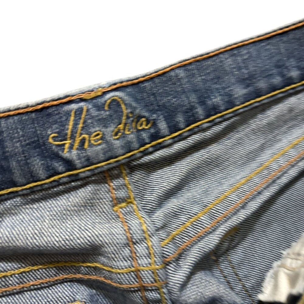 Old Navy The Diva 4 Short Denim Jeans Knee Holes - Picture 5 of 9